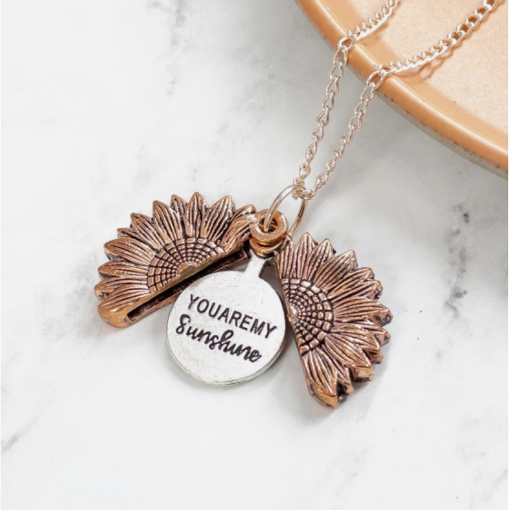 Gold You Are My Sunshine Open locket - Picture 8 of 10